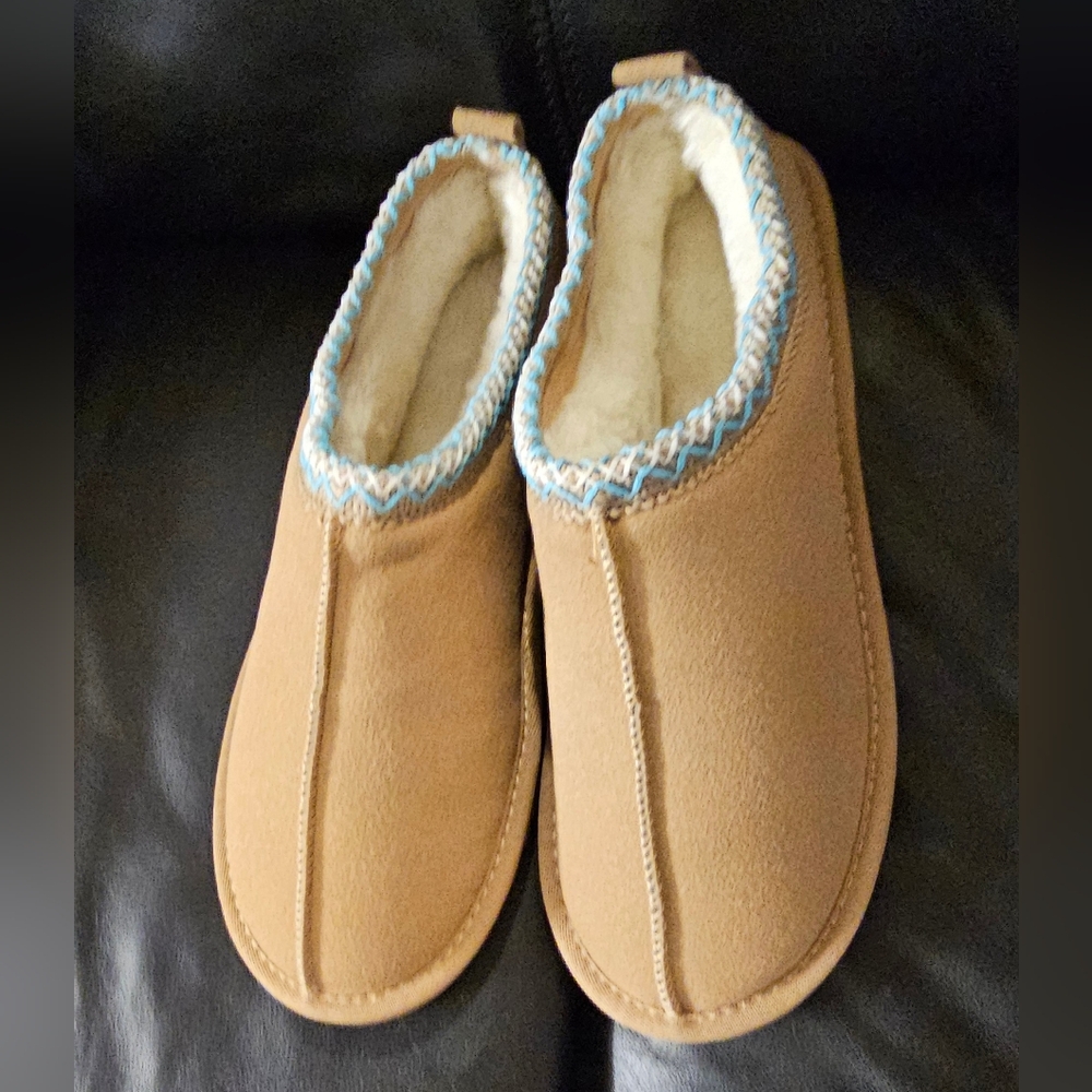 Tan Slip-On Sherpa Lined Slides with Teal Cross Stitch Trim Womens Size 8 NWOT - Picture 12 of 12